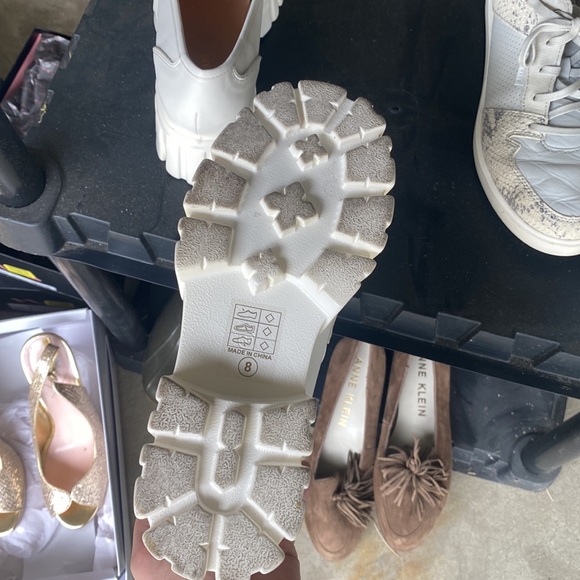 Platform White Shoes with Gold Chain accent - Picture 4 of 5